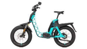 eBike Yamaha Booster en color azul aqua